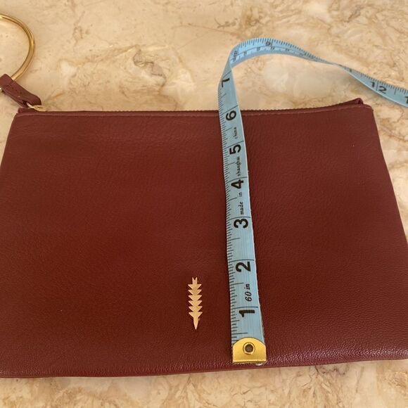 Thacker New York Genuine Leather Wristlet Burgundy As New - Picture 10 of 10